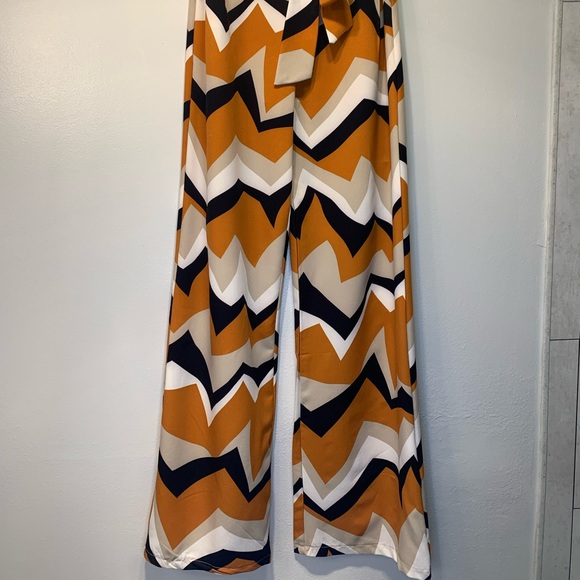 Wide-Leg Patterned Trouser with Waist Tie - Picture 5 of 7